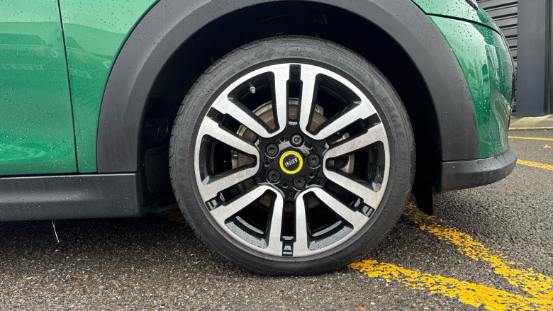 MINI Hatchback 135kW Cooper S Level 2 33kWh 3dr Auto Electric Hatchback